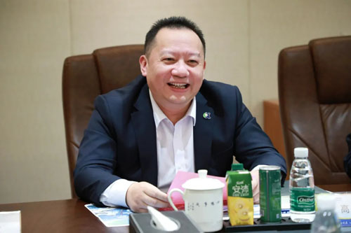 高炜:创业故事铸安发 赤子情怀反哺家国桑梓