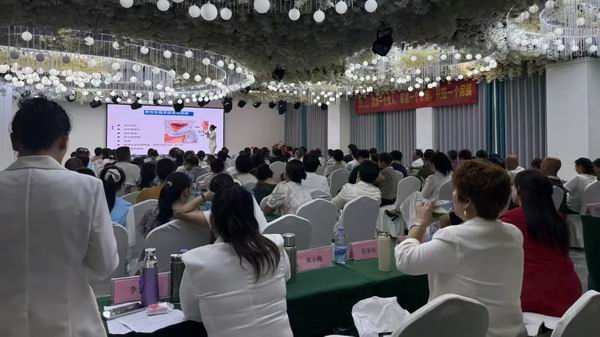 深耕家庭健康 三八妇乐健康大讲堂邵阳站落幕