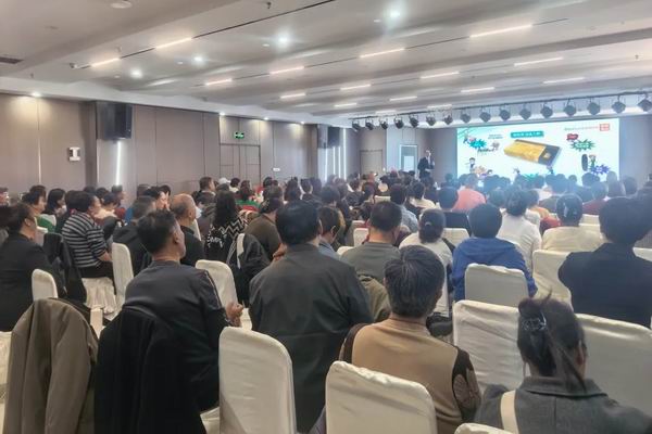 新时代“无龄榜样魅力人生”活动走进巴彦淖尔